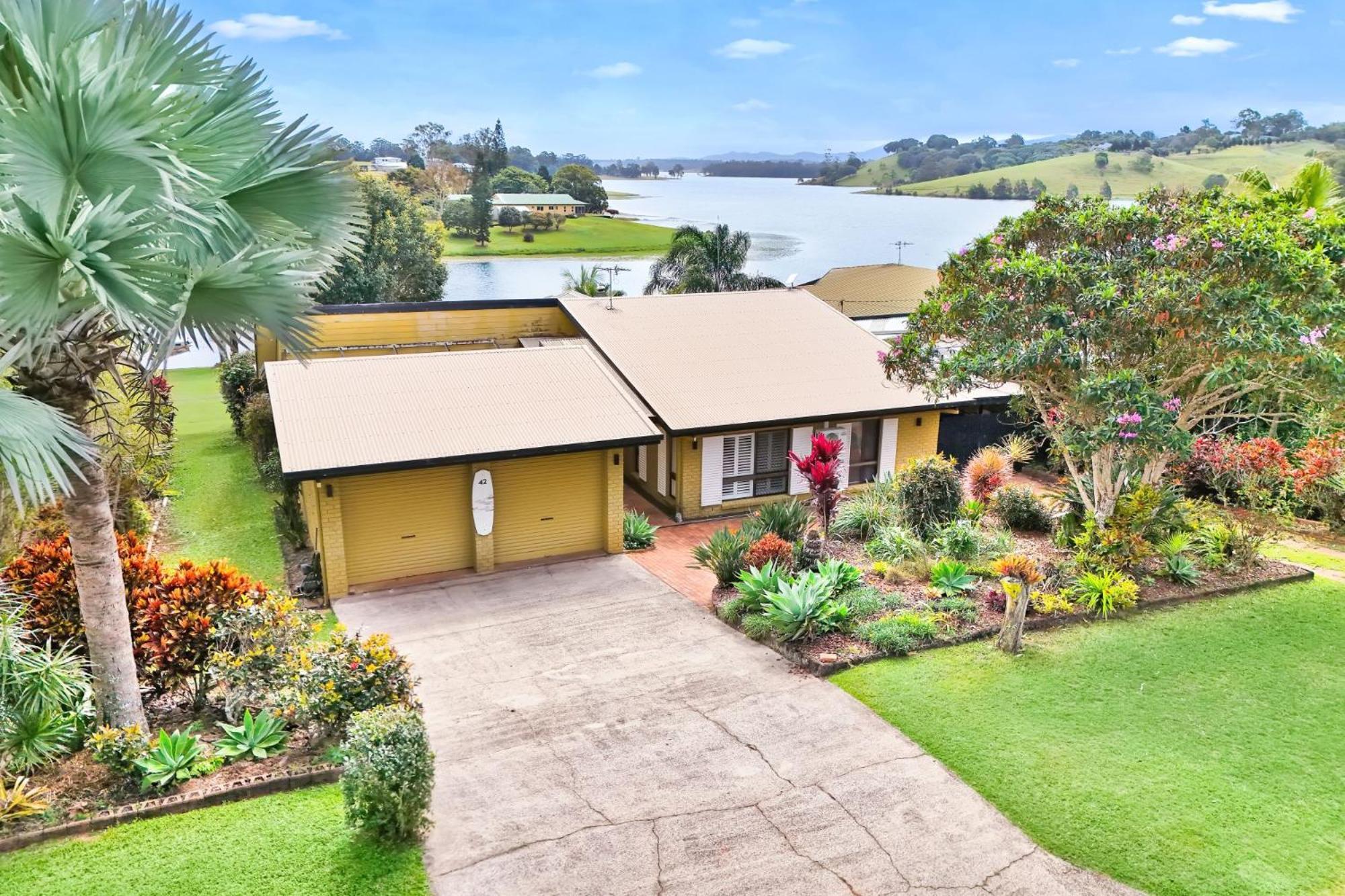 Lakeside Tinaroo Only 2.5Km From Yungaburra Town Villa Kültér fotó